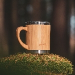 Pandoo Dvoustěnný nerezový hrnek na kávu a čaj s bambusovým povrchem 280 ml