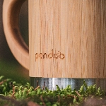 Pandoo Dvoustěnný nerezový hrnek na kávu a čaj s bambusovým povrchem 280 ml