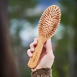 Pandoo Bambusový kartáč na vlasy s přírodními štětinami poškozený obal