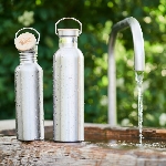 Pandoo Nerezová lahev na vodu s bambusovým víčkem 750 ml